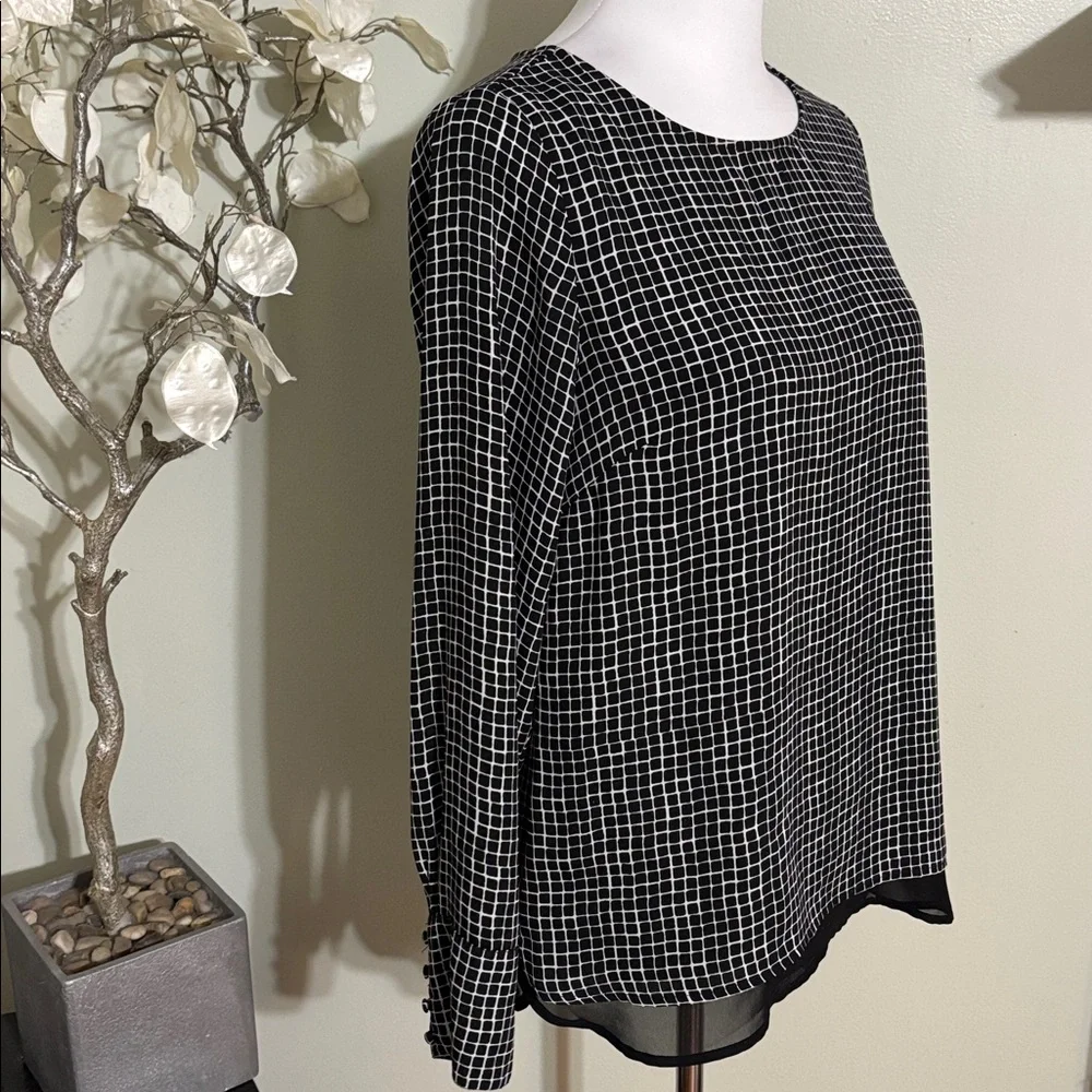 The Limited Monochrome Grid Blouse